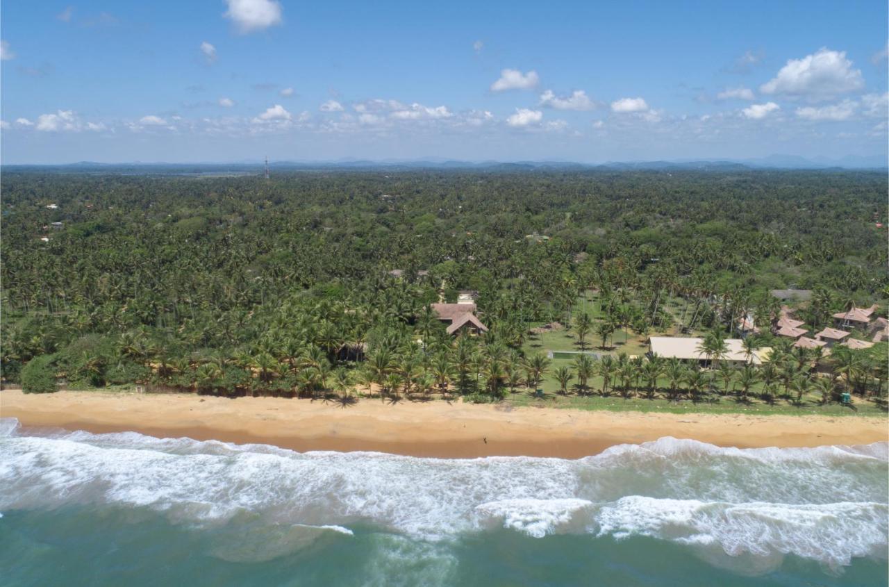 Ayana Sea Hotel Wadduwa Exterior photo