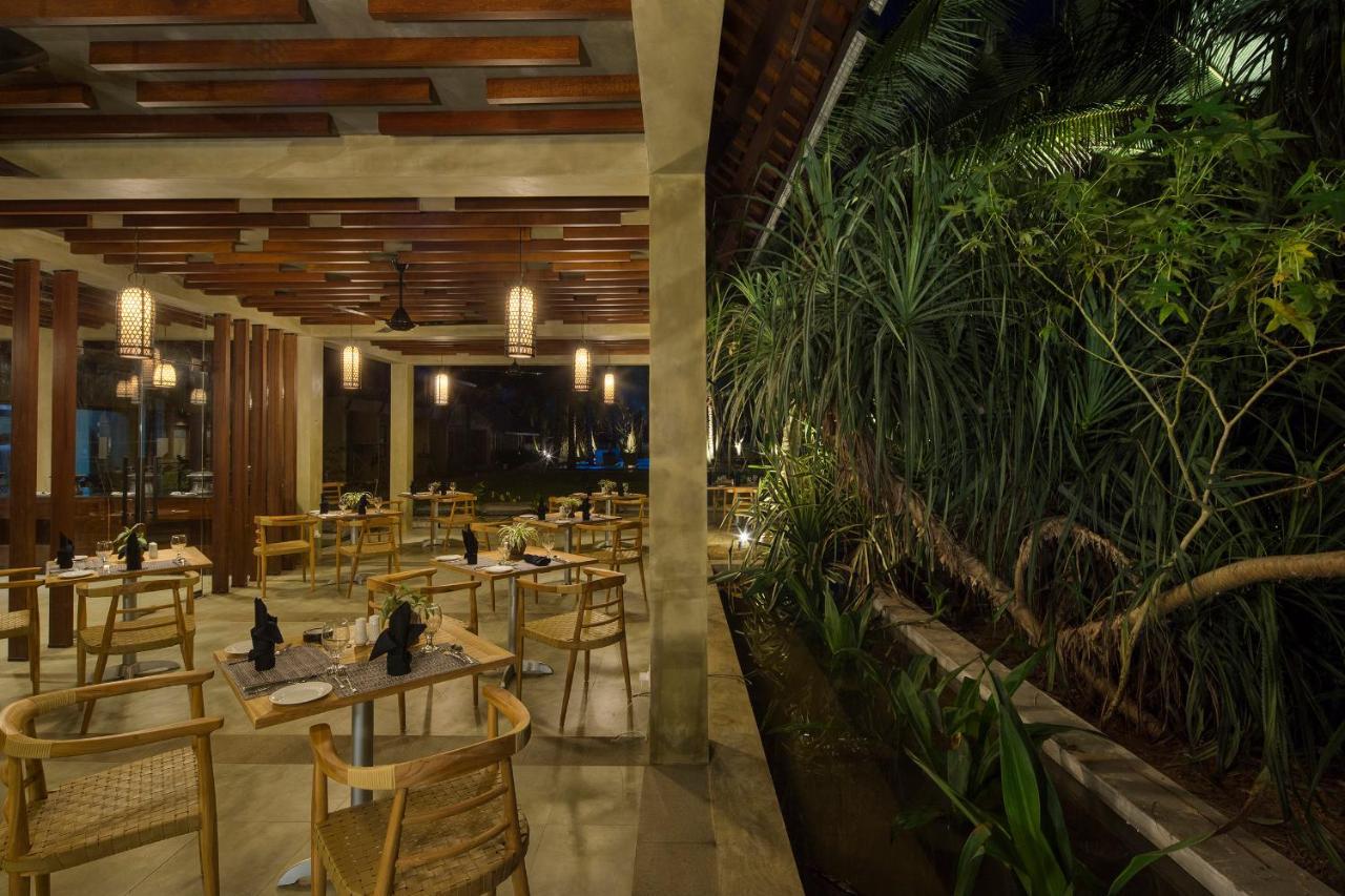 Ayana Sea Hotel Wadduwa Exterior photo